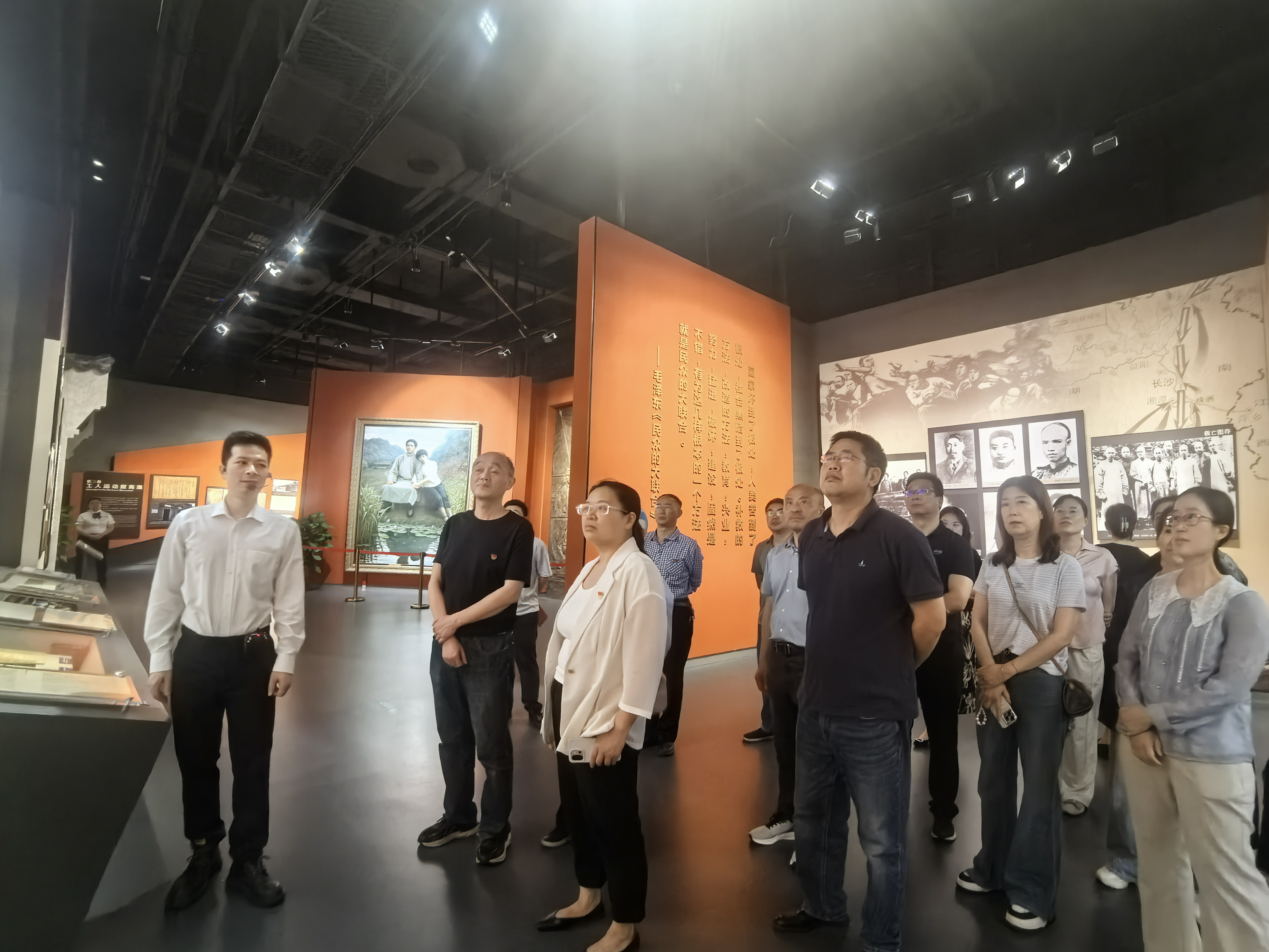 参观图.jpg